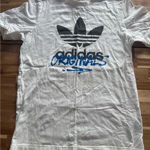 Adidas Originals Kids White Logo Tee with Blue Graphic 13/14